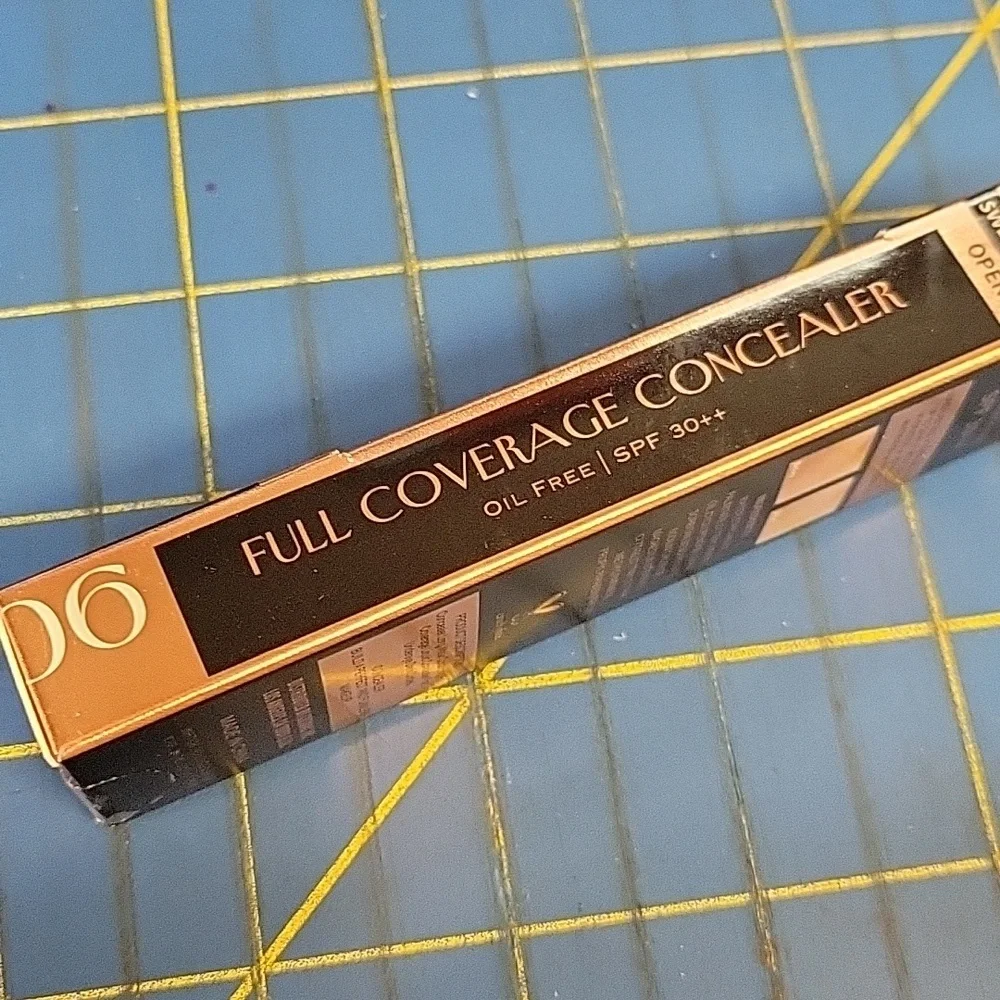 OZ E LAB Concealer SPF 30++ - 06 New Sealed Box